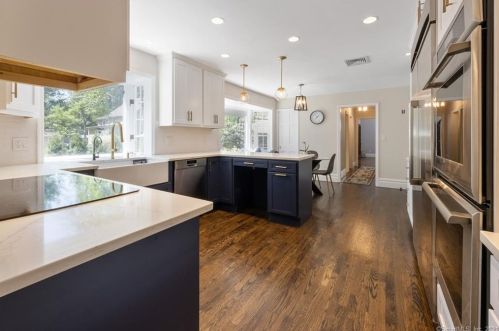 12 Falmouth Rd, Stamford CT  06903-2312 exterior