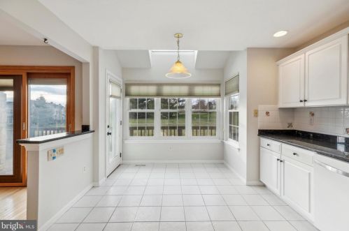 214 Canterbury Ct, Blue Bell PA  19422-1279 exterior