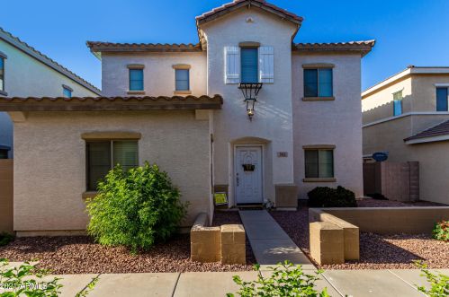 562 Citrus Ln, Gilbert, AZ 85234-7835