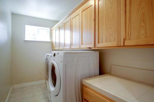 5890 Yuste Ln, Hollister CA  95023-9538 exterior