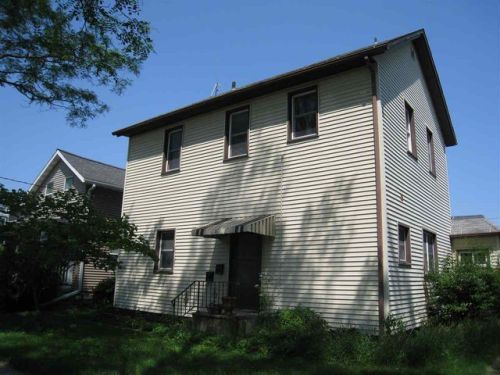706 Mechanic St, Decorah, IA 52101-2144