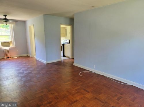 3007 Erie St, Washington, DC 20020-3171