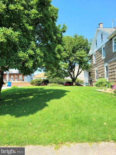 636 State St, Lemoyne PA  17043-1536 exterior