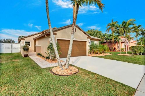 18125 21st St, Hollywood FL  33029-3030 exterior