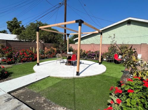 2358 El Segundo Blvd, Compton CA  90222-2202 exterior