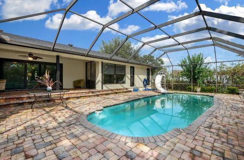 1135 Wisper Run Ct, Lutz FL  33558-5185 exterior