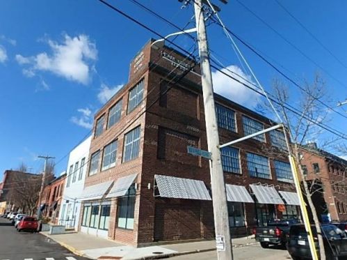 302 Pearl St, Providence, RI 02907-2276