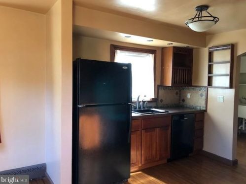 1498 Sweetbriar Ln, Lansdale PA  19446-3240 exterior