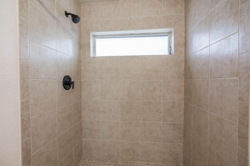 87 16th St, Saint Petersburg FL  33705-1600 exterior