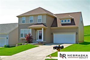 8909 Wyoming St, Omaha, NE 68122-5250