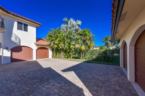 10340 Avenida Del Rio, Delray Beach FL  33446-2416 exterior