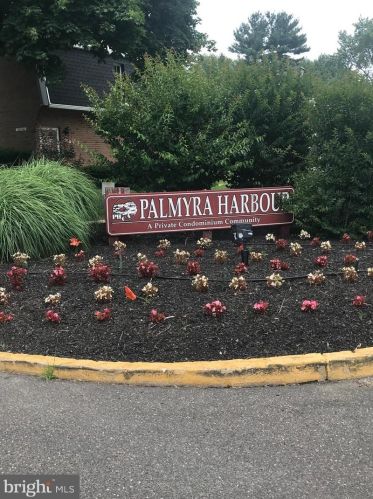 3094 Harbour Dr, Palmyra NJ 08065-2217 exterior