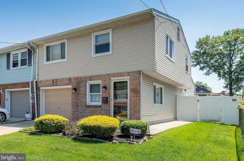 216 Kennedy Blvd, Gloucester, NJ 08031-1123