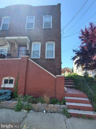 1221 Prospect St, Trenton, NJ 08638-4817