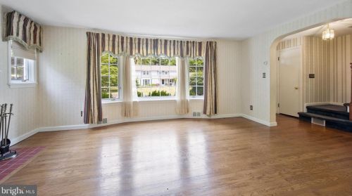 101 Elm Ave, Yardley PA 19067-7419 exterior