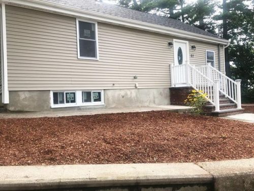 27 Quarry St, Quincy, MA 02169-4122