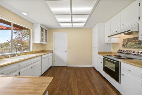 13228 Dupont Rd, Sebastopol CA  95472-9787 exterior