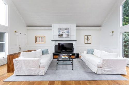 28 Leavenworth Rd, Woodbury CT  06798-1931 exterior
