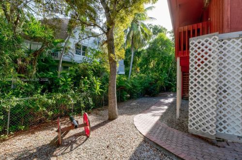 243 Buttonwood Shores Dr, Key Largo FL  33037-2442 exterior