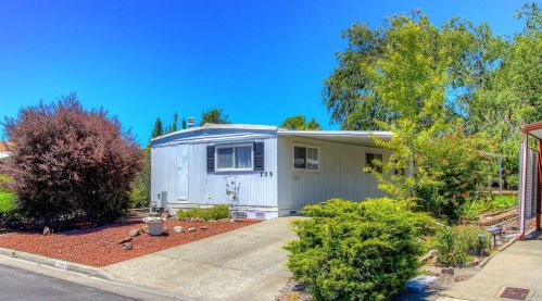 229 Regency Ct, Santa Rosa, CA 95401-9011