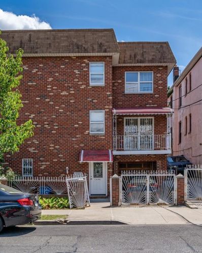 1480 Oakley St, Bronx, NY 10469-1524