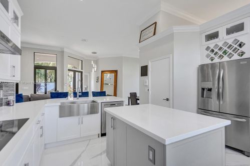 3821 185th Ave, Hollywood FL  33029-2712 exterior