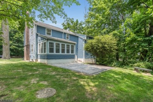 577 Park St, Montclair, NJ 07043-2027
