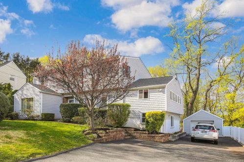 11 Joan Ave, White Plains, NY 10607-1214