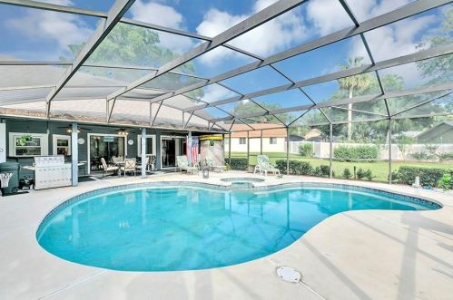 1750 Singing Palm Dr, Apopka FL  32712-2465 exterior