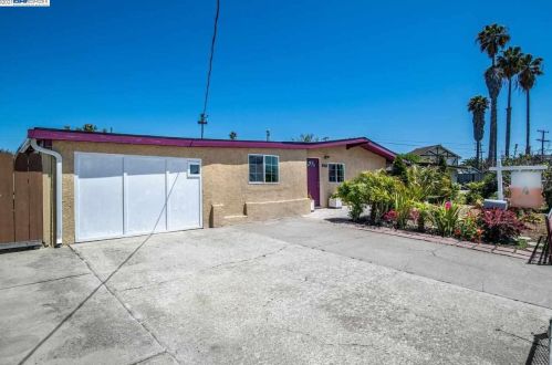 27958 Mandarin Ave, Hayward, CA 94544-5065
