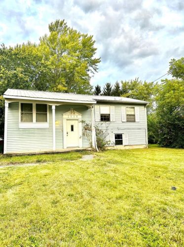 2505 Capaldi Dr, Marion, OH 43302-8630