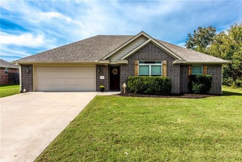 489 Drewrys Bluff Dr, Fayetteville, AR 72704-7104