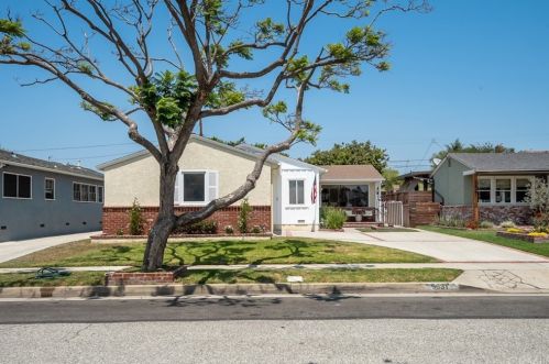 5531 141st St, Hawthorne, CA 90250-6411