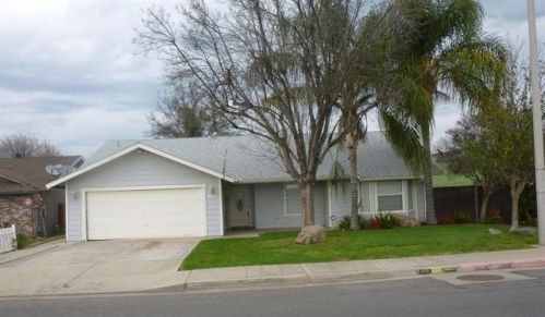 792 Morton Ave, Porterville, CA 93257-4100