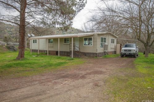 46468 Chuckwagon Rd, Orange Cove CA  93675-9612 exterior