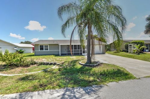 10715 Guavatree Ct, Lehigh Acres, FL 33936-7330