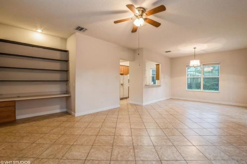 1427 Fairview Cir, Kissimmee FL 34747-6775 exterior