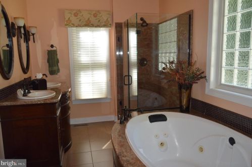 113 Lacy Ln, Bowling Green VA  22427-9310 exterior