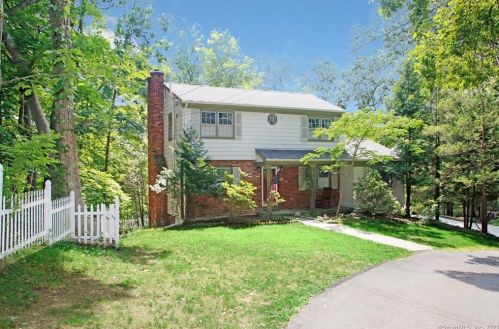130 Stony Hill Rd, Ridgefield, CT 06877-6125