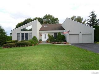 20 Prince Willow Ln, Mamaroneck, NY 10543-1036