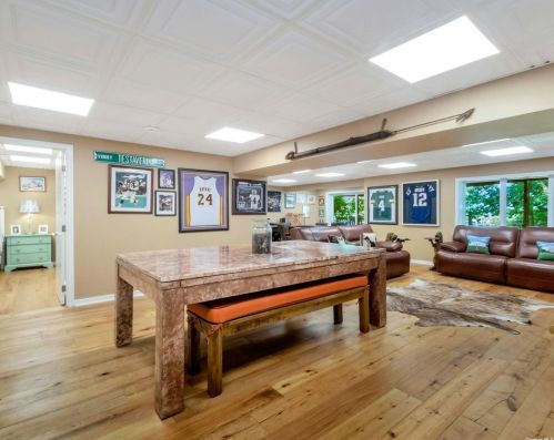 400 Windjammer Dr, Southold NY  11971-2217 exterior