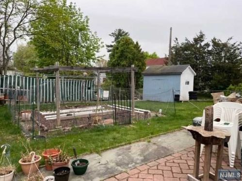 71 Jasper Ave, Teaneck NJ  07666-3816 exterior