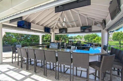 505 Club Side Dr, Naples FL  34110-6016 exterior