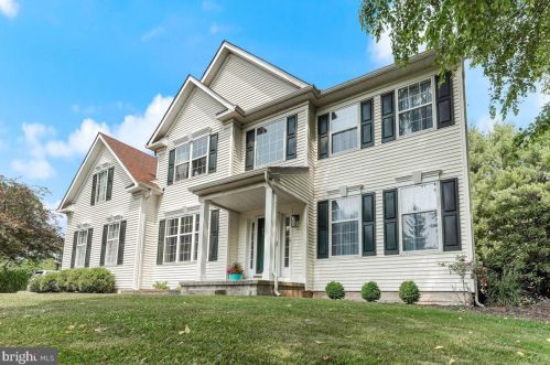 7 Morris Dr, Glen Mills, PA 19342-2253