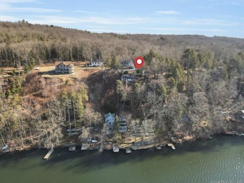 59 Lakeview Terrace Ext, Sandy Hook CT  06482-1467 exterior