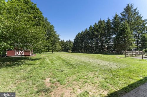 158 7th Ave, Collegeville PA  19426-1904 exterior