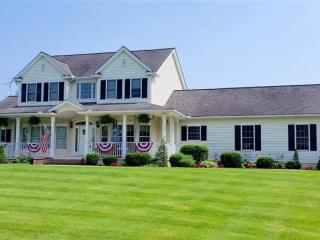 645 Jerusalem Rd, Hide Away Hills, OH 43107-9433