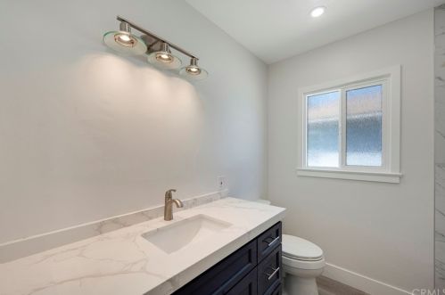 6128 Village Rd, Lakewood CA  90713-3131 exterior