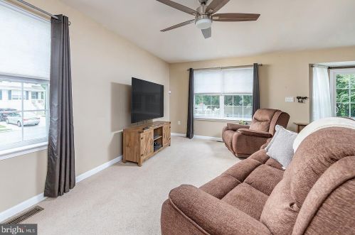 317 Guest Ave, Swedesboro NJ  08085-1011 exterior