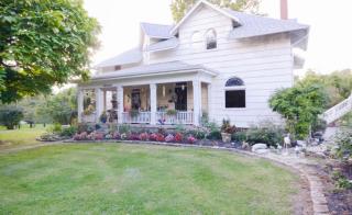 6310 Clark State Rd, Columbus, OH 43230-1918